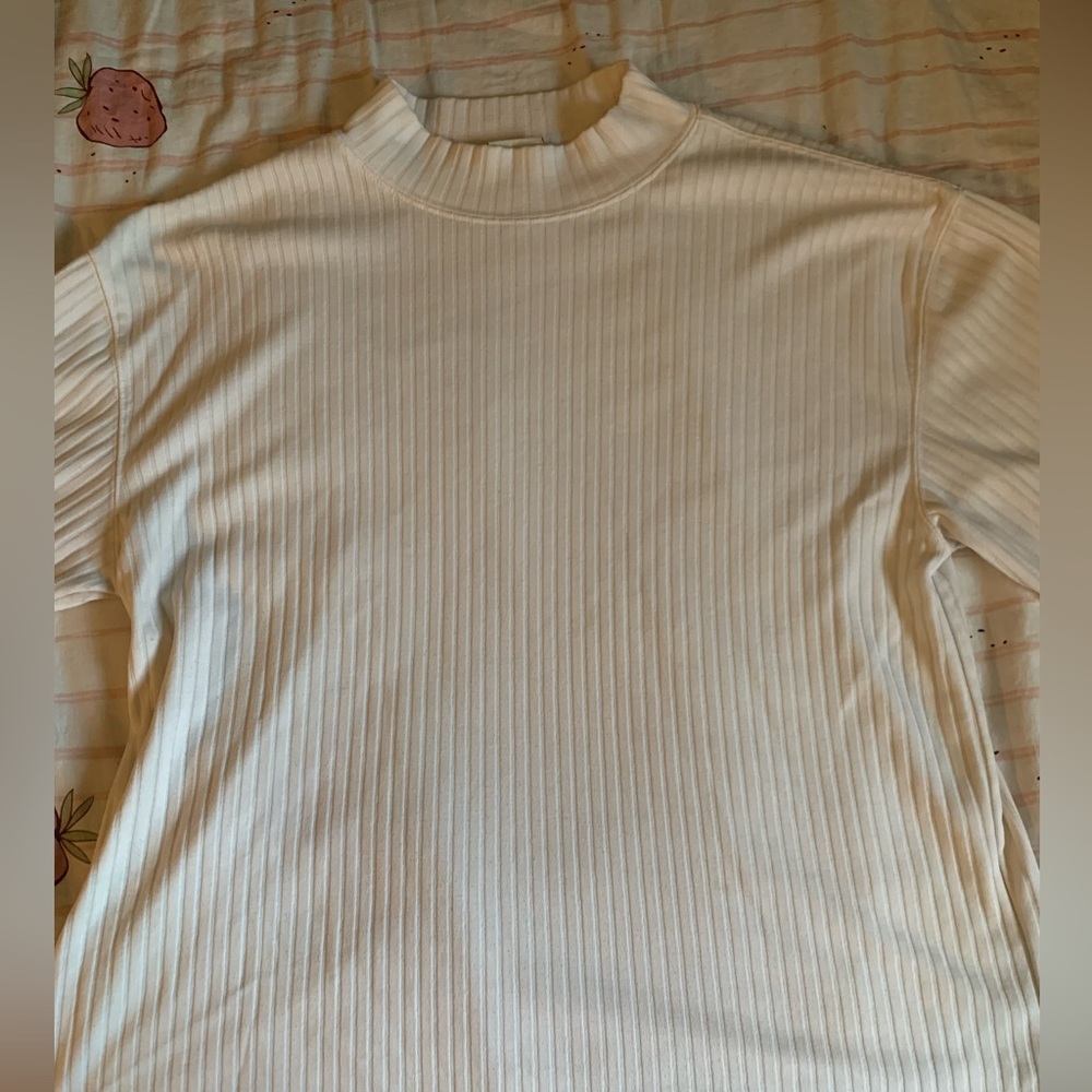 Classic Elements White Turtleneck